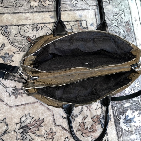 Zara two-way tote bag, with multiple zippers and detachable shoulder strap, EUC. - Picture 5 of 16